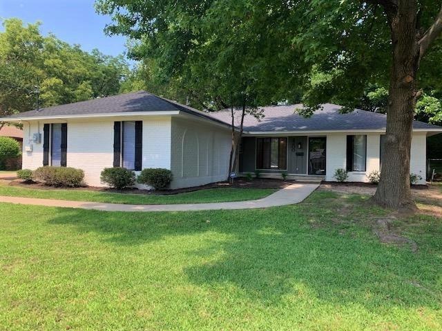 2200 Juanita Dr, Denison, TX 75020 - photo 1