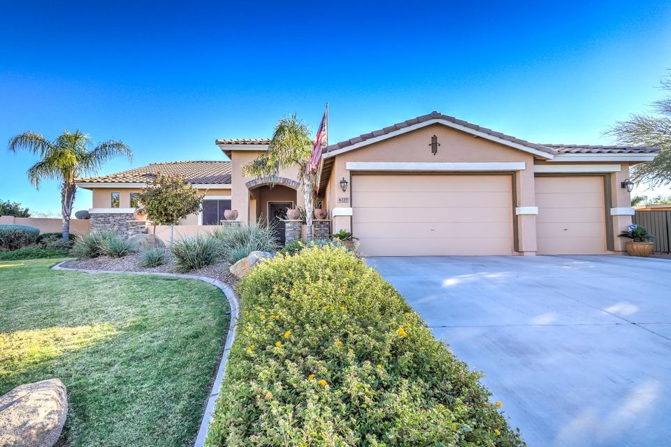 4227 E Ravenswood Dr-1