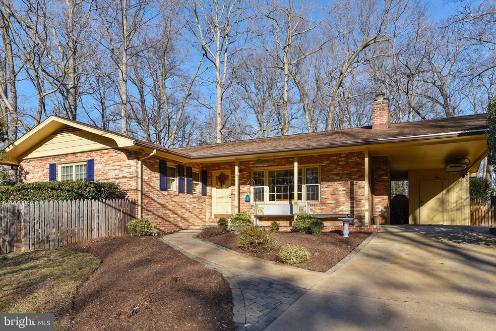 325 Hillsmere Dr, Annapolis, MD 21403 - photo 1