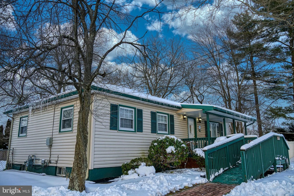 102 Laurel Ave, Sicklerville, NJ 08081 - photo 1