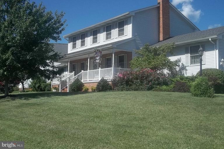 590 Fulton Dr, Strasburg, VA 22657 - photo 1