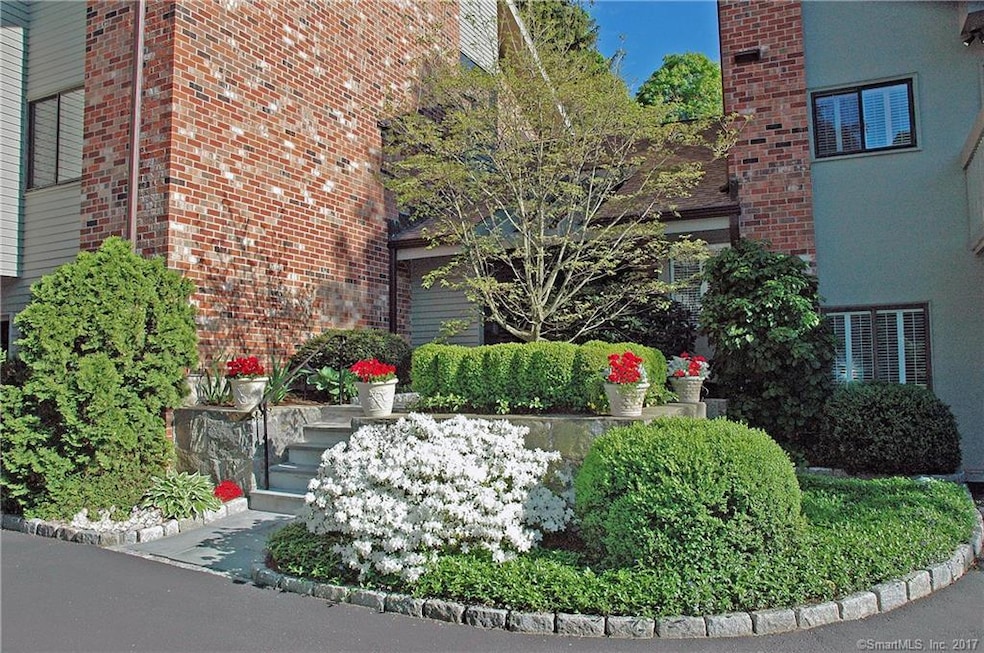 Springtime at Kings Grant    #7 Main 'street
