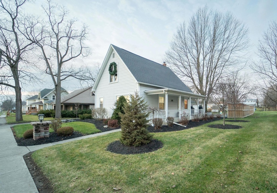 312 W Lafever St, Ossian, IN 46777 - photo 1