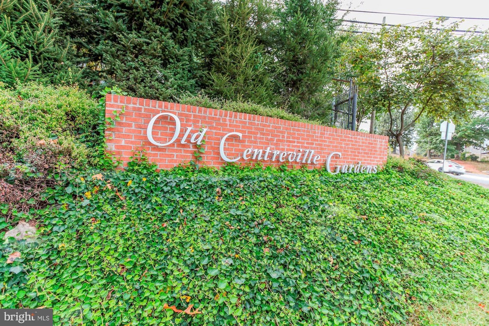 7502 Prince Cole Ct unit 11, Manassas, VA 20111 - photo 1