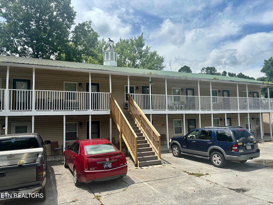 867 N Gallaher View Rd NW unit 206, Knoxville, TN 37923 - photo 1