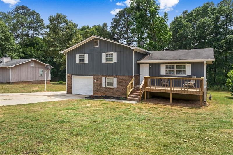 3007 Deshong Dr, Stone Mountain, GA 30087 - photo 1