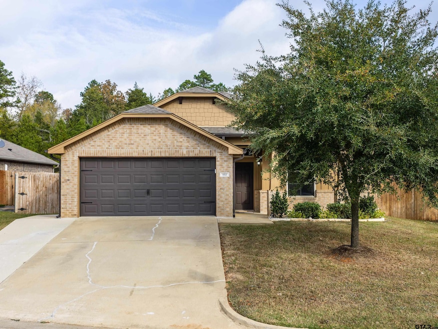 502 Virginia Ct, Whitehouse, TX 75791 - photo 1