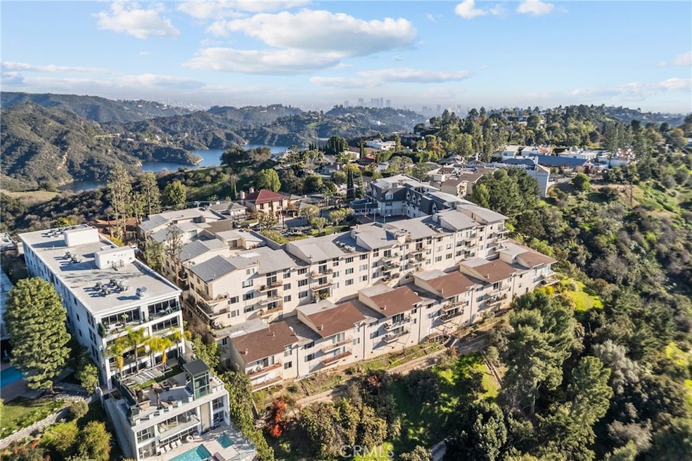 Chateau Chamberay unit F16, Los Angeles, CA 90077 - photo 1