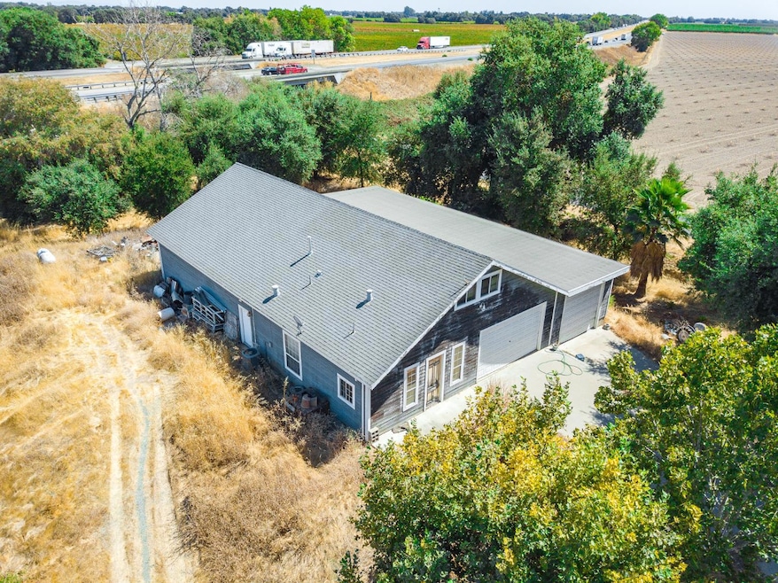 10427 Barber Rd, Thornton, CA 95686 - photo 1