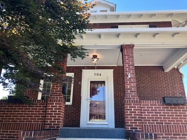 704 Chestnut St, Latrobe, PA 15650 - photo 1