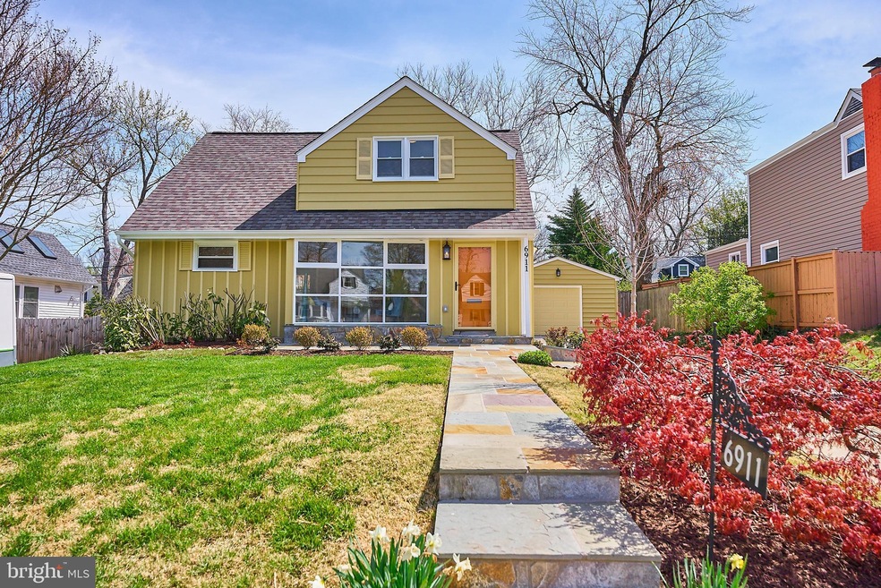 6911 Duke Dr, Alexandria, VA 22307 - photo 1