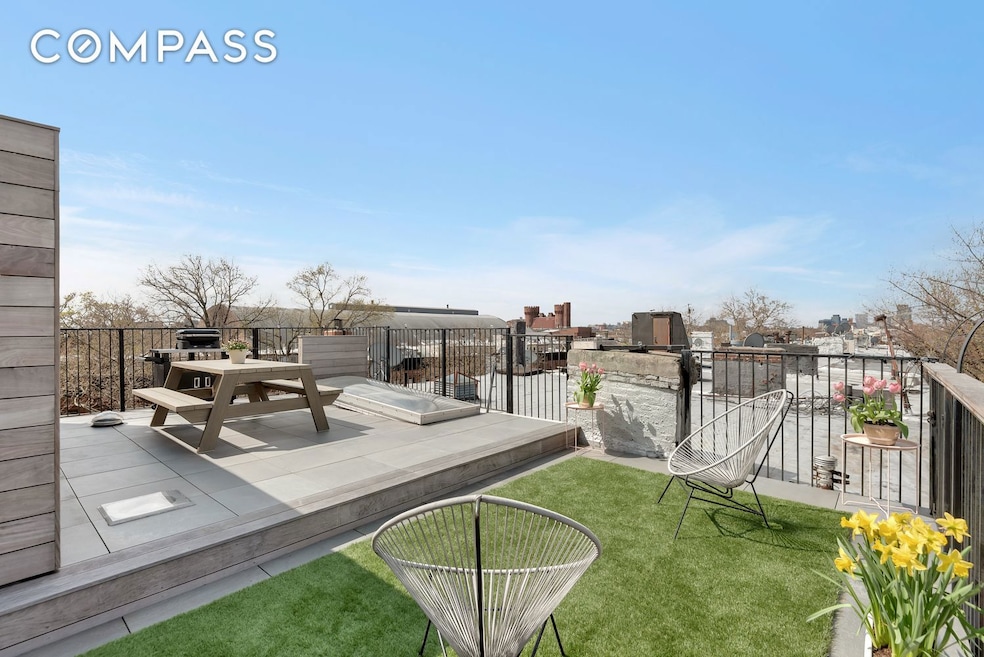 Sold $1,030,000 • Co-Listing Agent