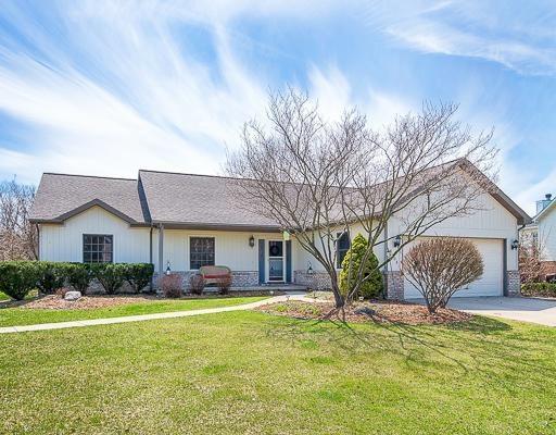 2303 Hickory Circle Dr, Howell, MI 48855 - photo 1