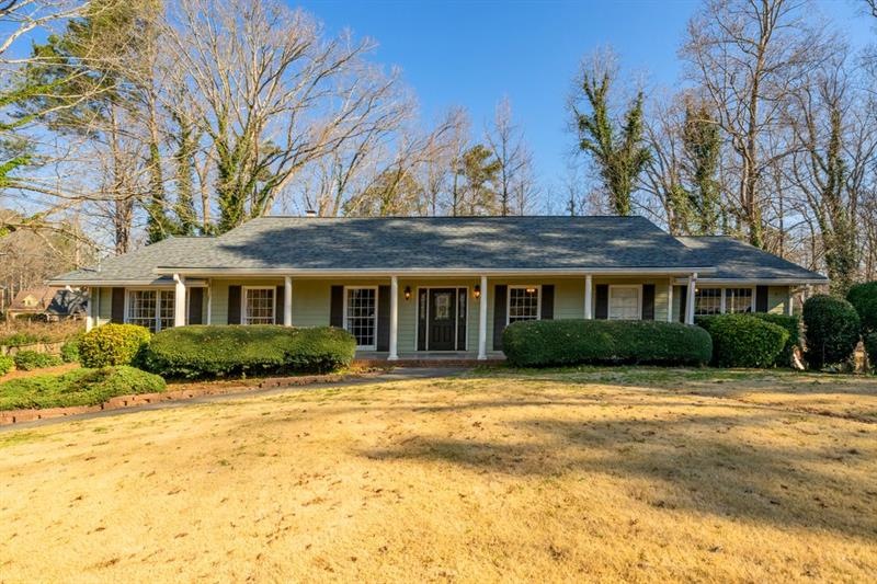 4607 Huntridge Dr NE, Roswell, GA 30075 - photo 1