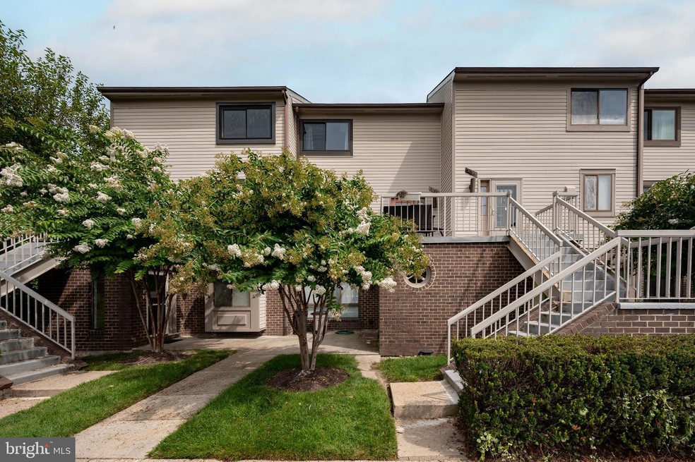 3163 Hawthorne Dr NE unit 3163, Washington, DC 20017 - photo 1