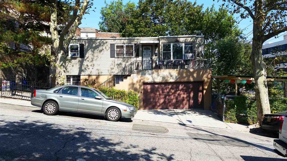 420 Wayne St, Jersey City, NJ 07302 - photo 1