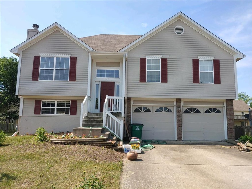 117 W Sierra Dr, Raymore, MO 64083 - photo 1