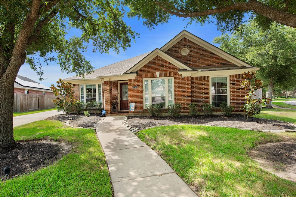 2302 Barton River Ct, Richmond, TX 77469 - photo 1