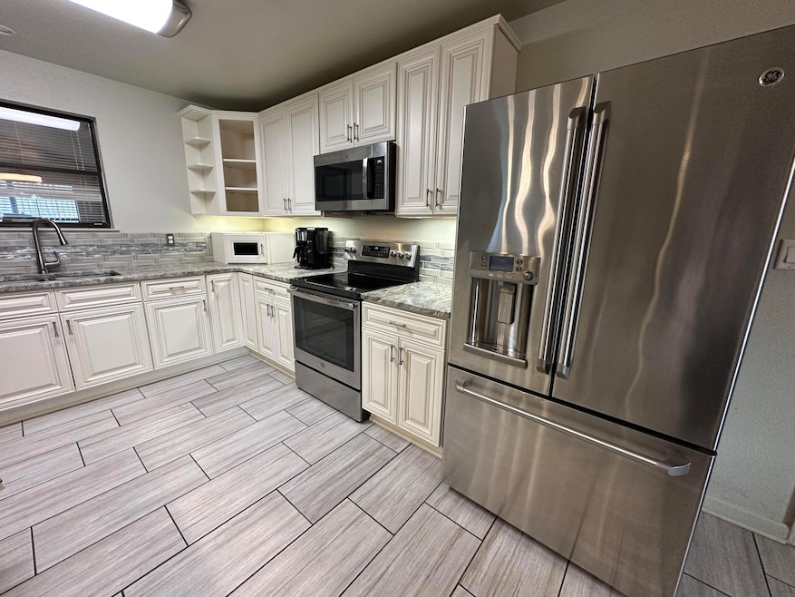 3071 Skyline Dr, Crestview, FL 32539 - photo 1