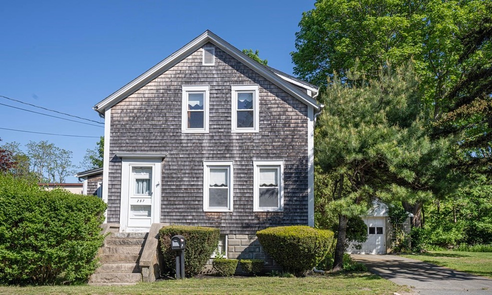 257 Russells Mills Rd, South Dartmouth, MA 02748 - photo 1