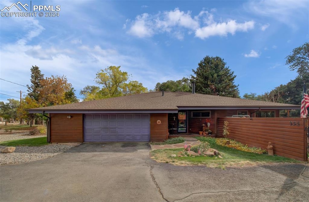 front entry, garage