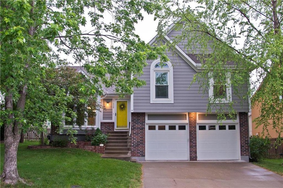 21620 W 53rd St, Shawnee, KS 66226 - photo 1