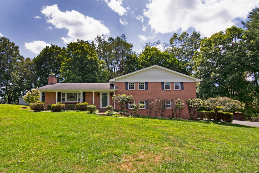 Sold $367,200 • Co-Listing Agent