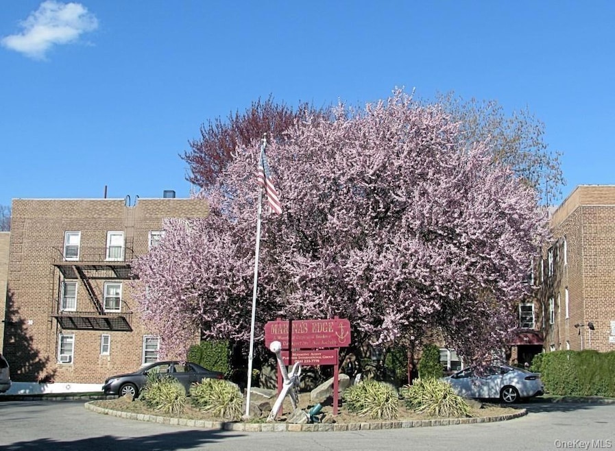 30 Davenport Ave unit 1B, New Rochelle, NY 10805 - photo 1