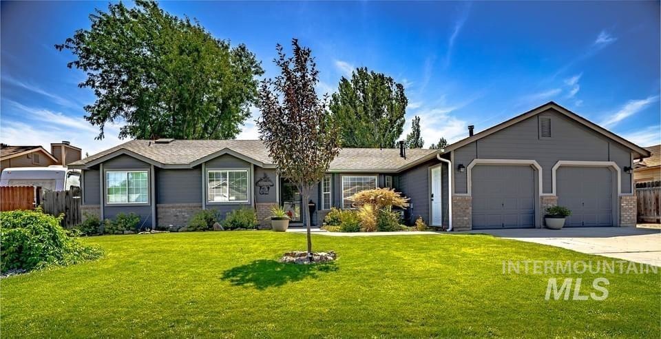 211 S Valley Dr, Nampa, ID 83686 - photo 1
