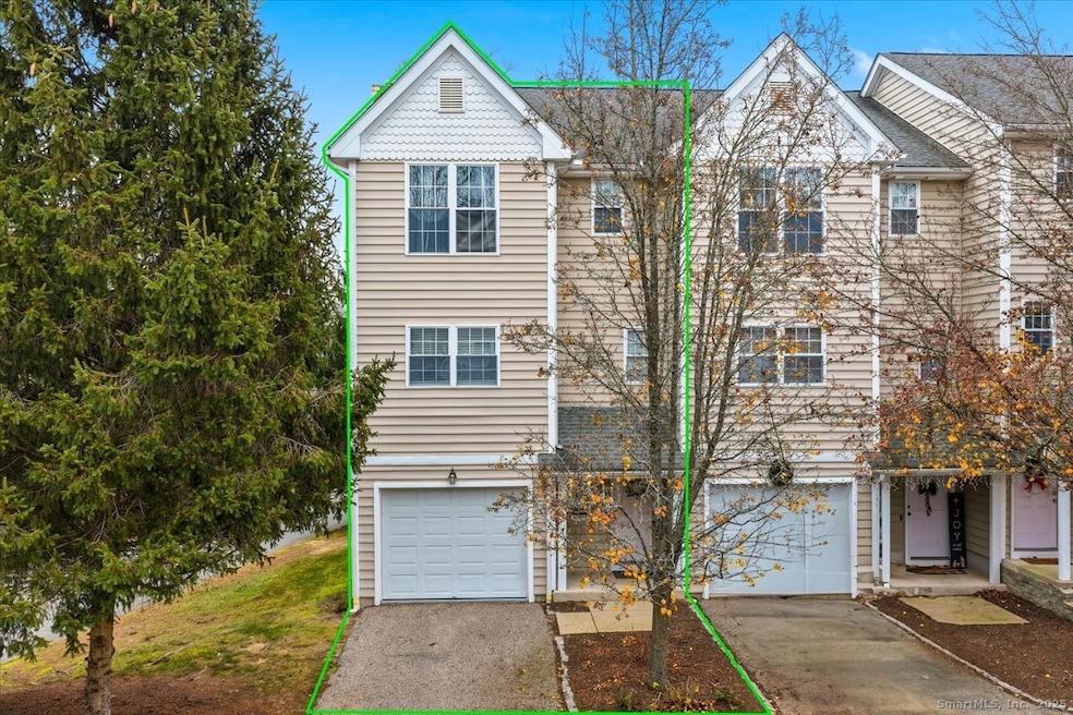 7 Forestview Dr unit 7, Norwich, CT 06360 - photo 1