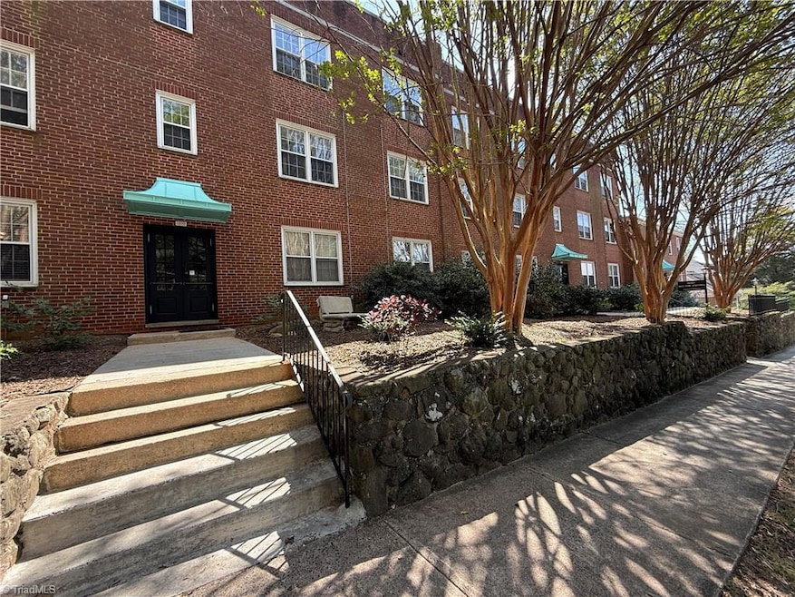 For Rent $1,195/month