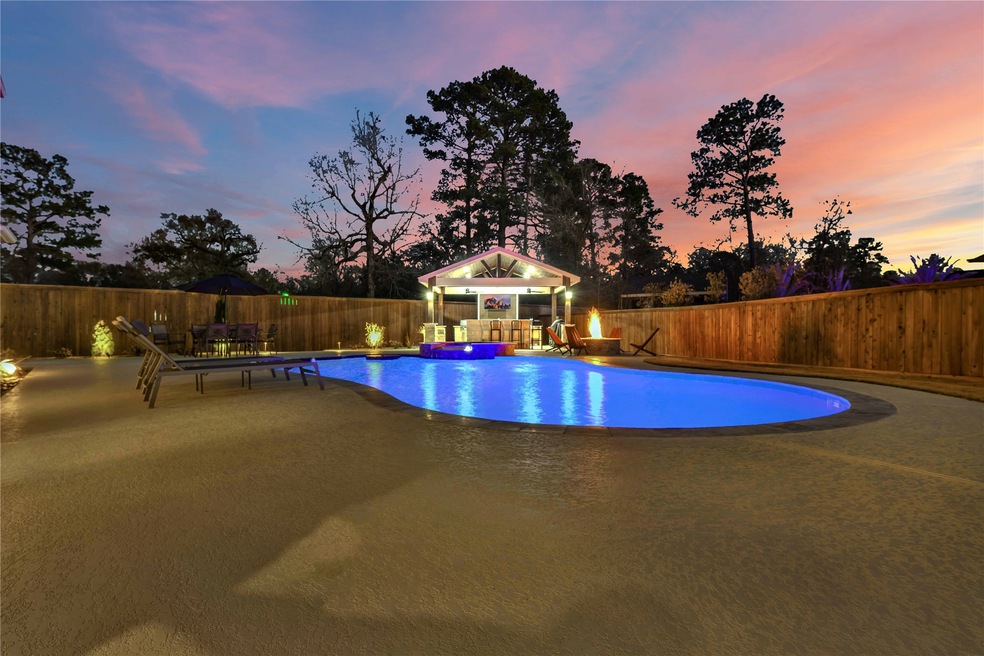 10402 Lake Palmetto Dr, Conroe, TX 77385 - photo 1