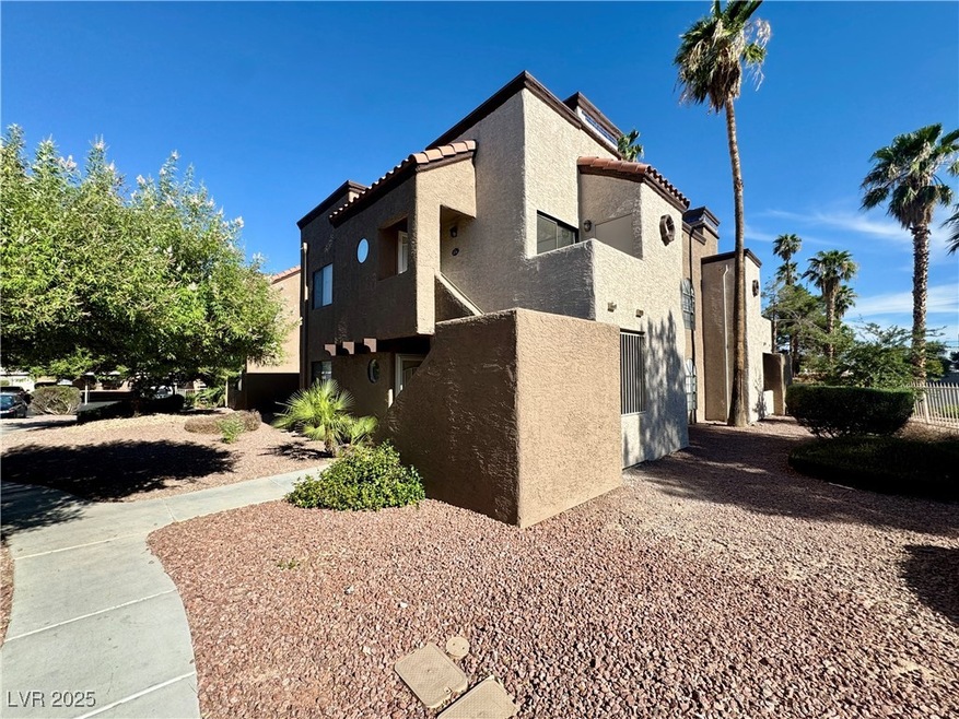 For Rent $1,250/month