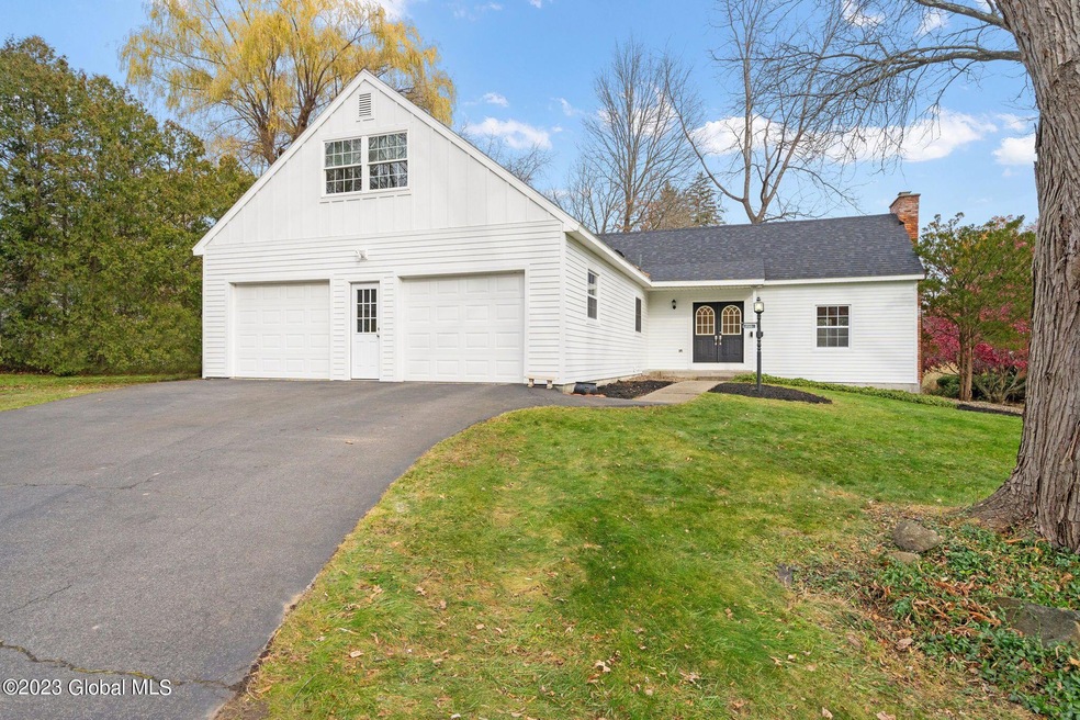2-web-or-mls-2169-appletree-ln