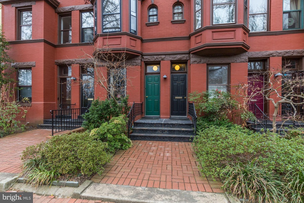 3040 R St NW unit 3, Washington, DC 20007 - photo 1