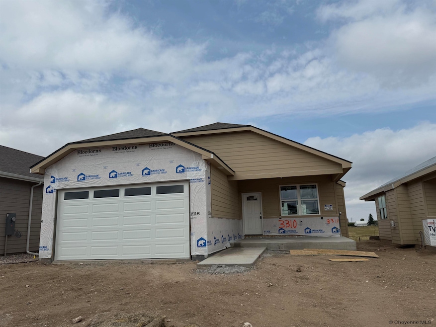 3320 Thomas Rd, Cheyenne, WY 82009 - photo 1