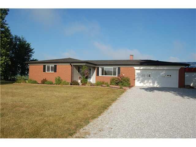 9195 N 200 W, Fountaintown, IN 46130 - photo 1