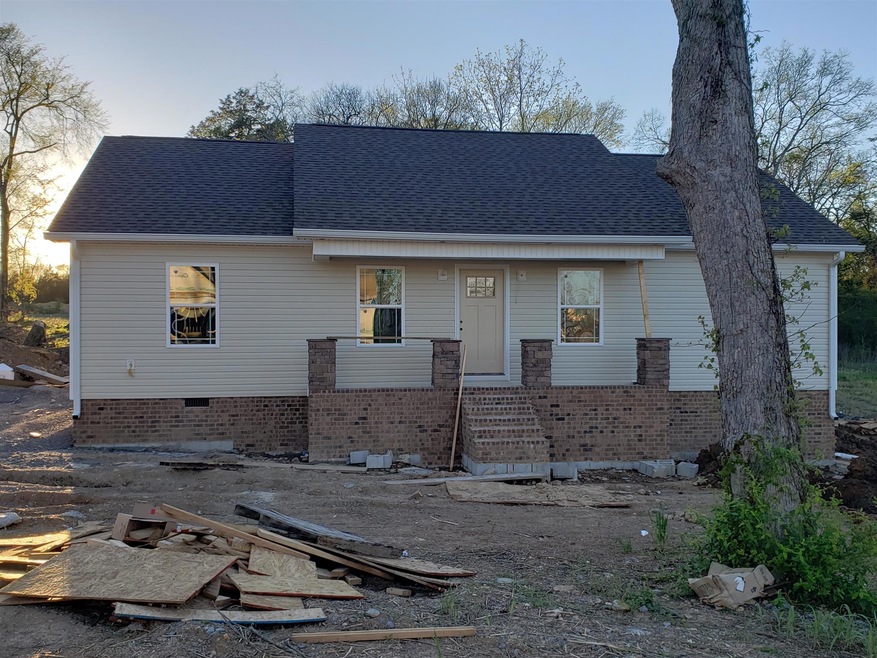 121 Blue Grass Dr, Shelbyville, TN 37160 - photo 1