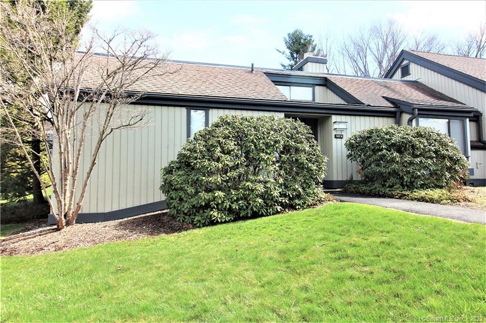 942 Heritage Village unit A, Southbury, CT 06488 - photo 1