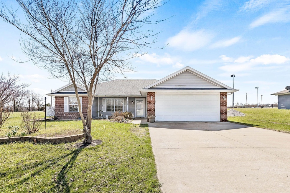 1-web-or-mls-202-alma-st