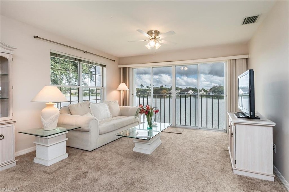 AMAZING views from every room in this END-UNIT