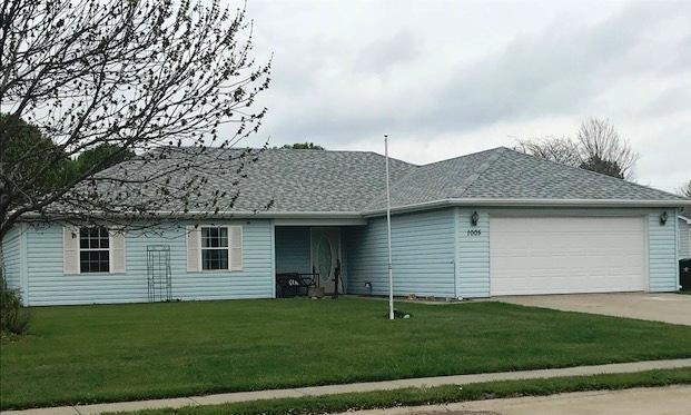 1005 E Chestnut