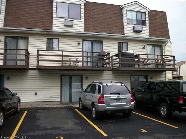600 Clark Ave unit 3, Bristol, CT 06010 - photo 1