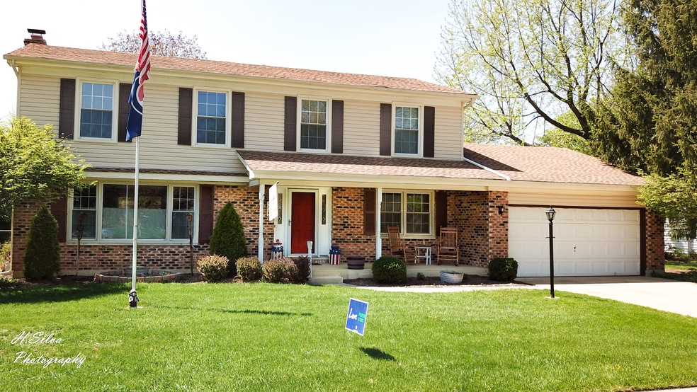 529 Skyline Dr, Algonquin, IL 60102 - photo 1