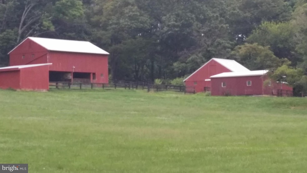 35688 Paxson Rd, Purcellville, VA 20132 - photo 1