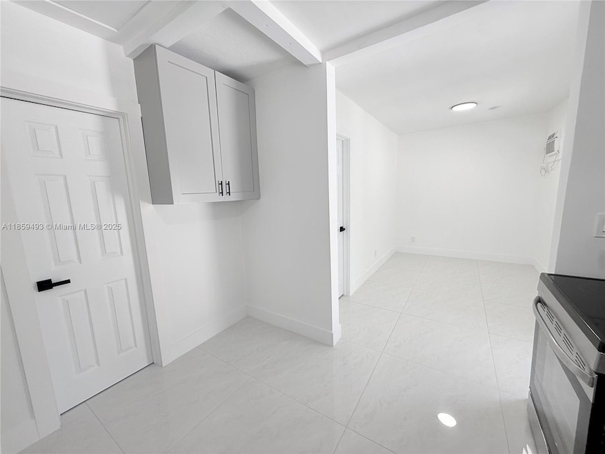 254 E Dania Beach Blvd unit 4, Dania, FL 33004 - photo 1