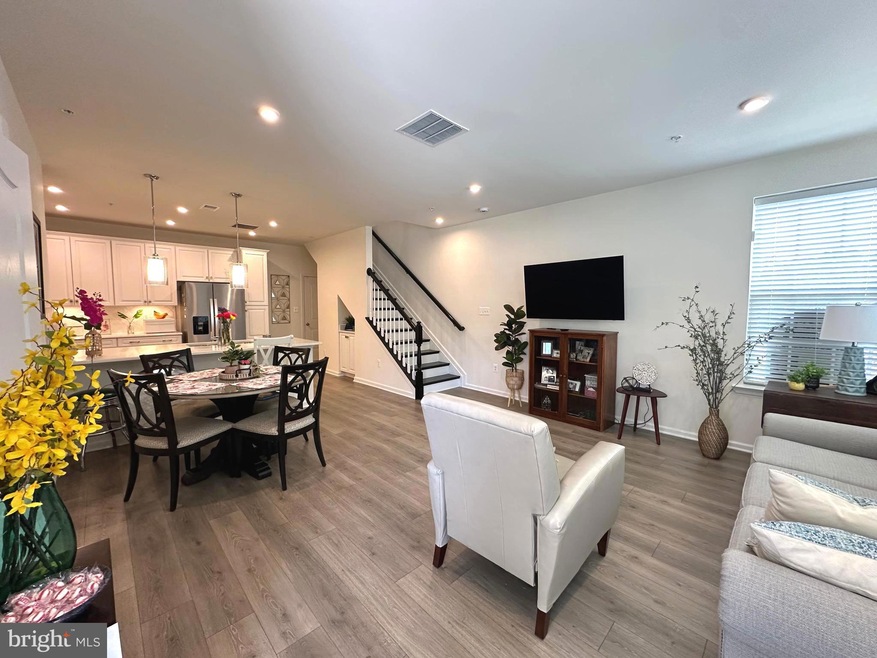 9402 James MacGowan Ln unit 611, Owings Mills, MD 21117 - photo 1