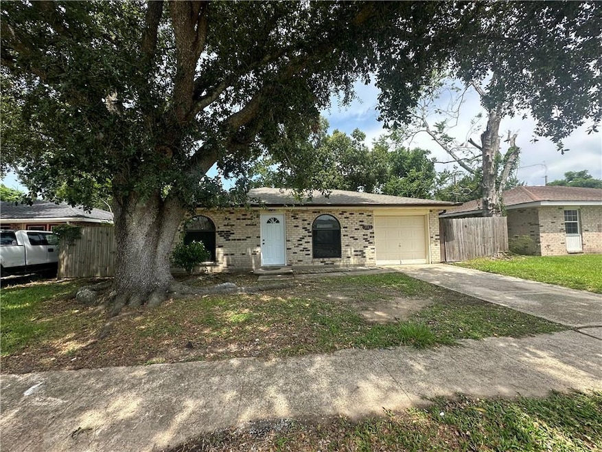 2012 S Sugar Ridge Rd, La Place, LA 70068 - photo 1