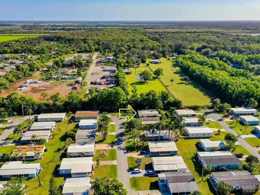 100 Grassy Key Ln Naples FL 34114 USA-00
