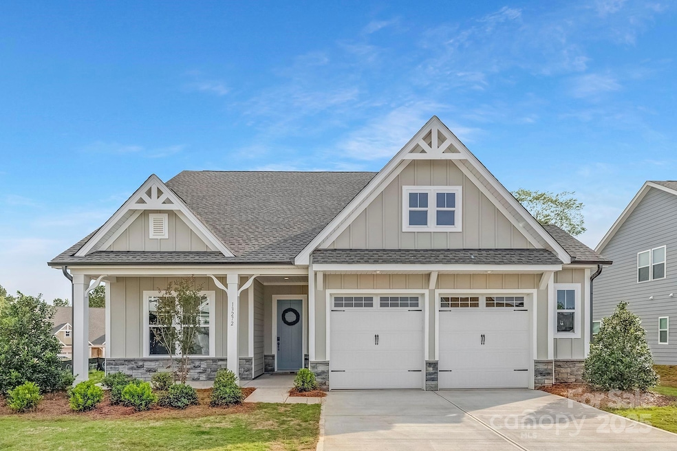 13272 Arnold Palmer Cir unit 871, Lancaster, SC 29720 - photo 1